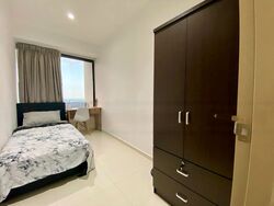 International Plaza (D2), Apartment #587747651